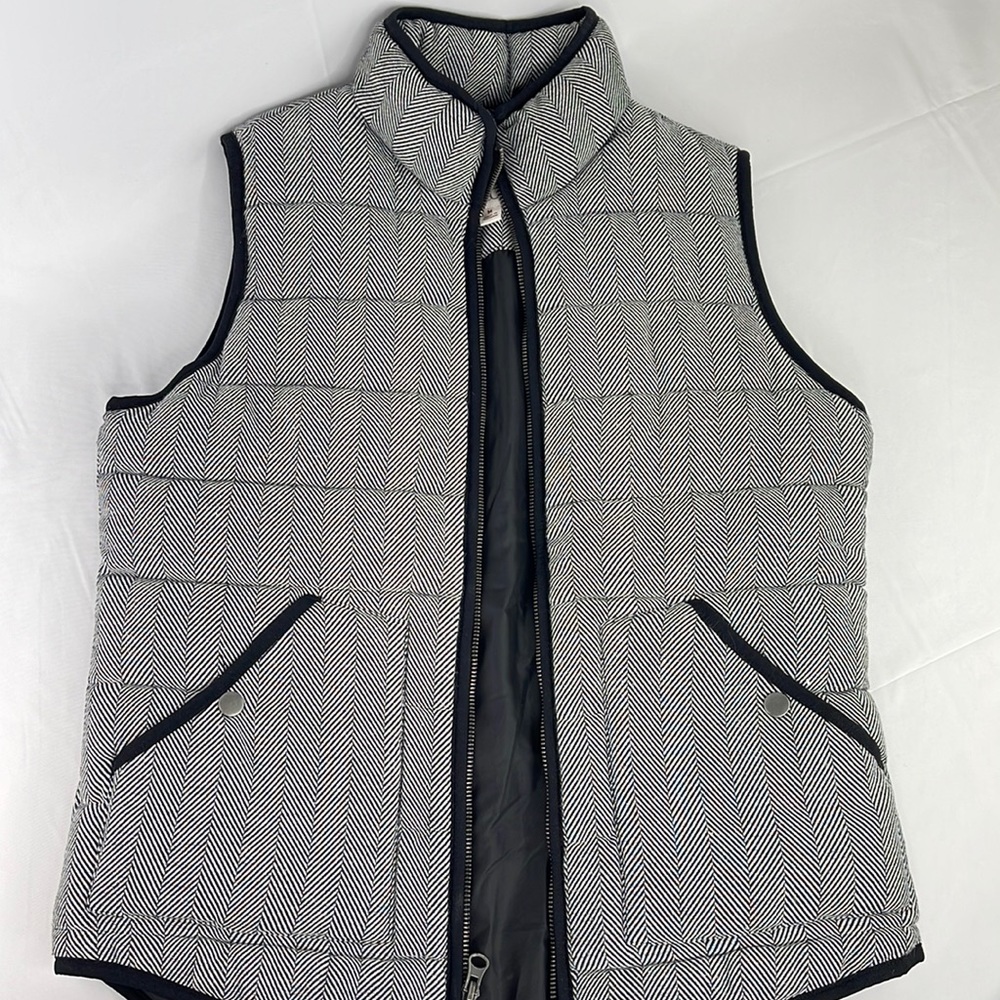 Merona Women's Black White Contrast Pinstripe Zippered Winter Vest Medium